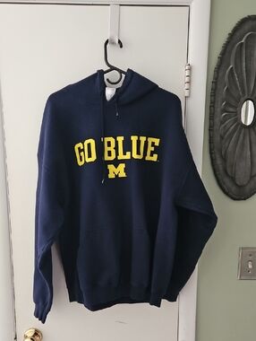 Michigan Wolverines XL Mens Hoodie